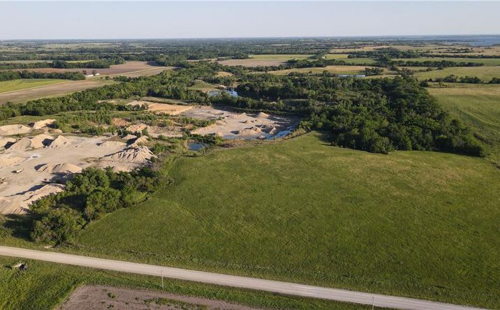 Pictures of Land property located at 1673 17th Road, Waverly, KS 66871 for sales - image #1