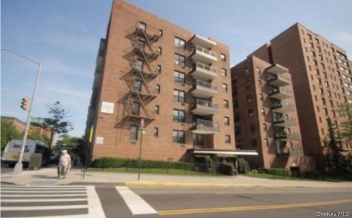 Pictures of Office property located at 13870 Elder Avenue Avenue 1st floor unit, Flushing, NY 11355 for sales - image #1