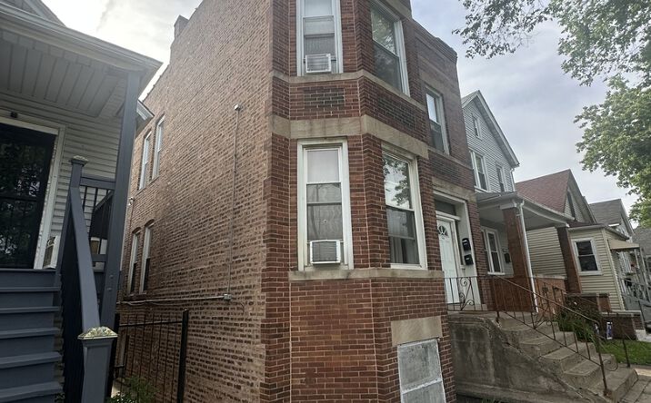 Pictures of Multifamily property located at 10634 S Avenue O, Chicago, IL 60617 for sales - image #1
