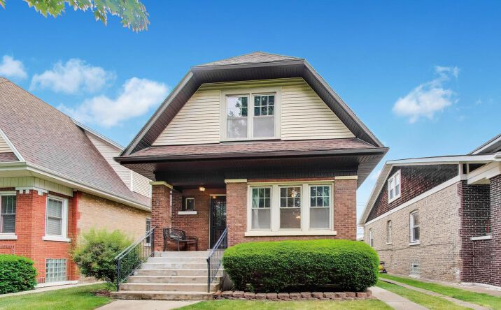 Pictures of Multifamily property located at 6034 W Berenice Avenue, Chicago, IL 60634 for sales - image #1