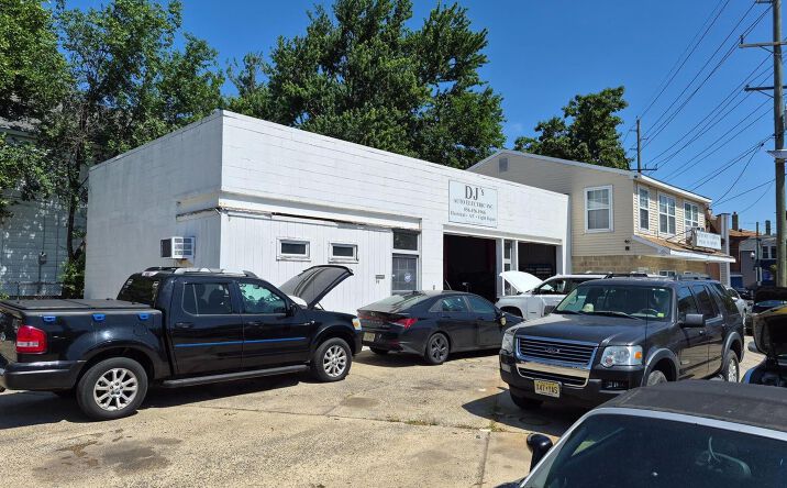 Pictures of Special Purpose property located at 39 S Broadway, GLOUCESTER CITY, NJ 08030 for sales - image #1