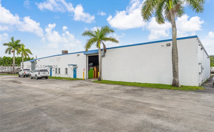 Pictures of Industrial property located at 150 SW 14th Ave, Homestead, FL 33030 for sales - image #1