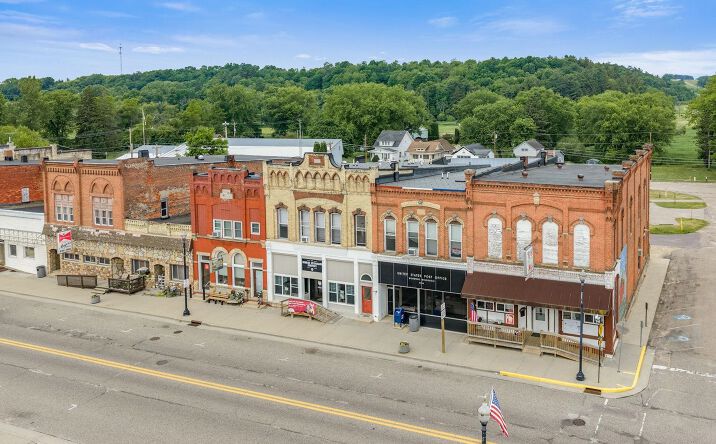 Pictures of Retail property located at 229 Center, Wonewoc, WI 53968-0000 for sales - image #1