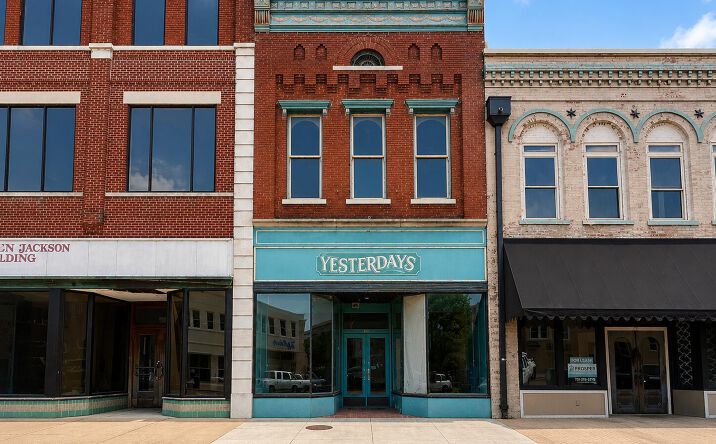 Pictures of Mixed Use property located at 212 N Liberty Street, Jackson, TN 38301 for sales - image #1