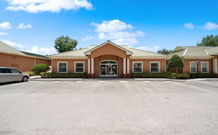 Pictures of Office property located at 21764 Florida 54, Lutz, FL 33549 for sales - image #1