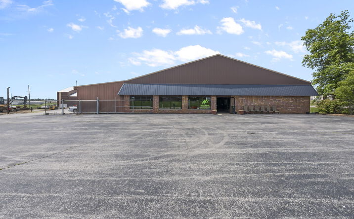Pictures of Retail, Office, Land property located at 1004 North Main Street, Perryville, MO 63775 for sales - image #1