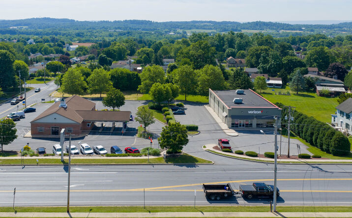 Pictures of Retail property located at 2595 N Reading Road, Denver, PA 17517 for sales - image #1