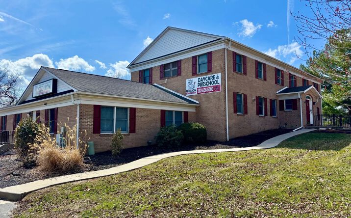 Pictures of Retail, Special Purpose property located at 2884 Summit Bridge Rd, Bear, DE 19701 for sales - image #1