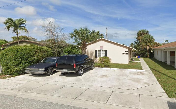 Pictures of Multifamily property located at 940 W 36th Street # 1, Riviera Beach, FL 33404 for sales - image #1