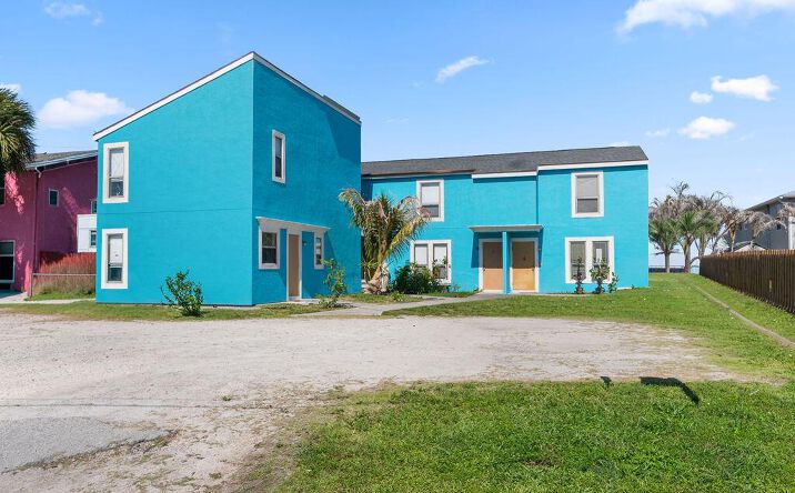 Pictures of Multifamily property located at 642 & 646 Eldorado Street, Fort Pierce, FL 34949 for sales - image #1