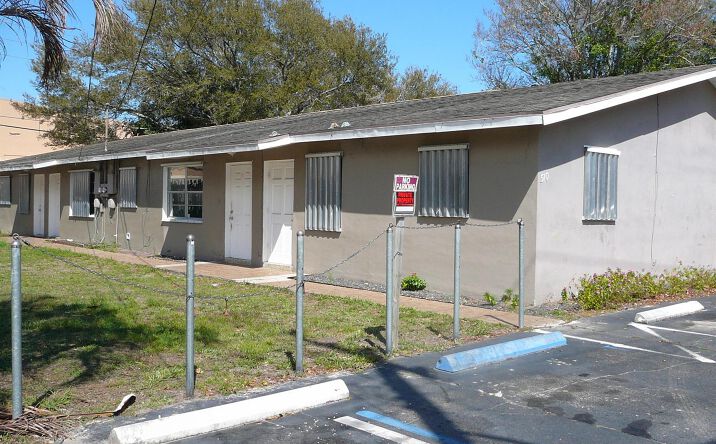Pictures of Multifamily property located at 510 Gardenia Avenue, Fort Pierce, FL 34982 for sales - image #1