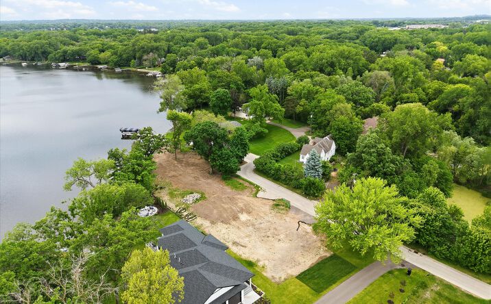 Pictures of Retail, Land property located at 1184 Edgewater Avenue, Arden Hills, MN 55112 for sales - image #1