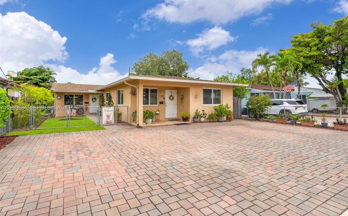 Pictures of Multifamily property located at 247 NW 51st Ave, Miami, FL 33126 for sales - image #1