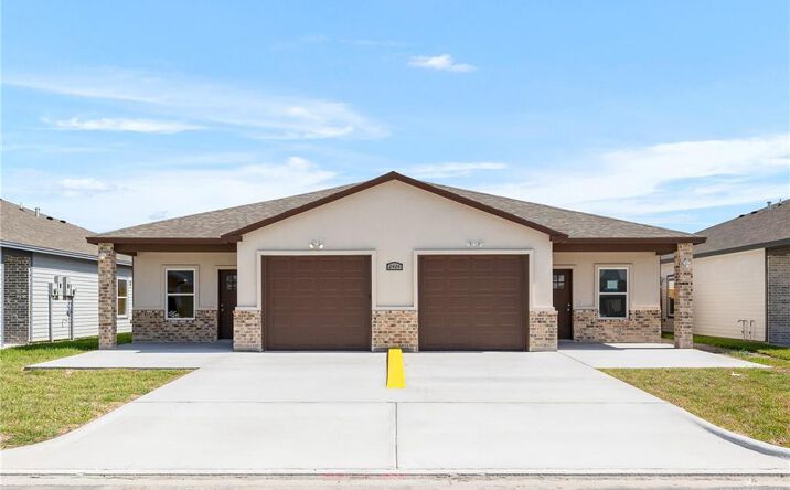 Pictures of Multifamily property located at 2424 N Valley Circle, La Feria, TX 78559 for sales - image #1