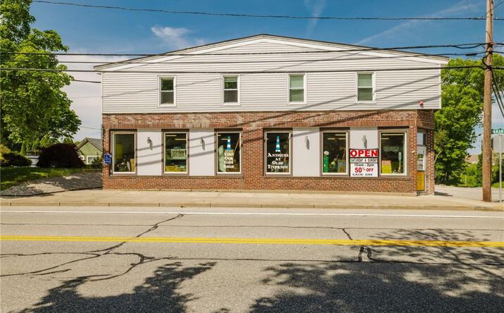 Pictures of Mixed Use property located at 1019 Main Road, Tiverton, RI 02878 for sales - image #1