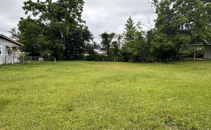 Pictures of Land property located at 1102 Westwood Drive, Leesville, LA 71446 for sales - image #1