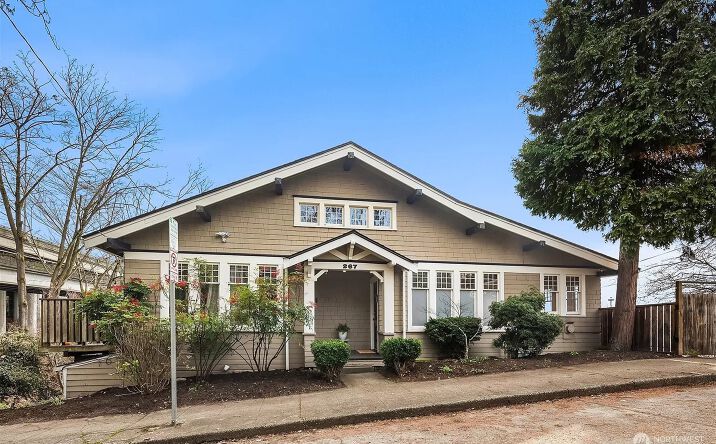 Pictures of Multifamily property located at 267 East Newton Street, Seattle, WA 98102 for sales - image #1