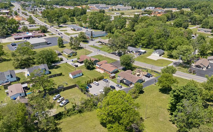 Pictures of Retail, Office, Mixed Use property located at 321 Tennessee 76, White House, TN 37188 for sales - image #1
