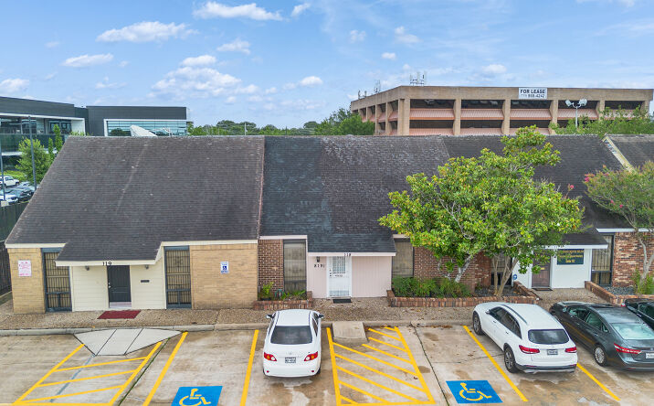 Pictures of Office property located at 8191 SOUTHWEST FWY, HOUSTON, TX 77074-1700 for sales - image #1