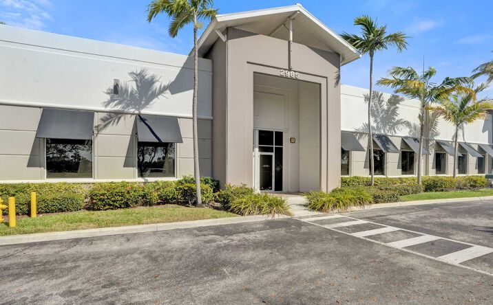 Pictures of Office, Industrial property located at 2985 Center Port Circle, Pompano Beach, FL 33064 for sales - image #1