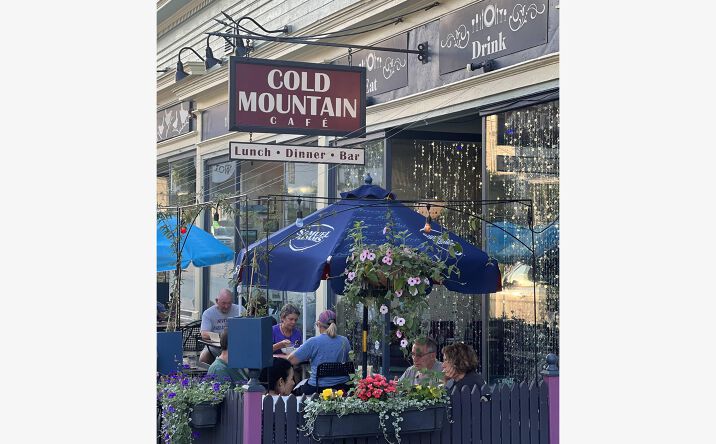 Pictures of Retail, Hospitality, Business for Sale property located at 2015 Main Street, Bethlehem, NH 03574 for sales - image #1