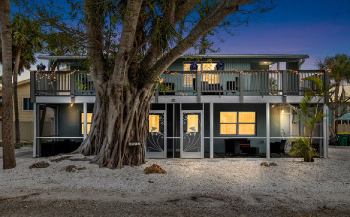 Pictures of Multifamily, Mixed Use, Business for Sale property located at 5043 North Beach Road, Englewood, FL 34223 for sales - image #1