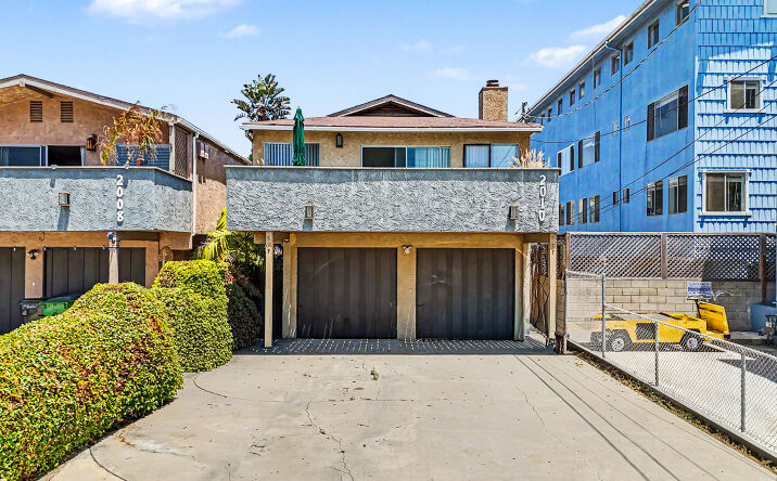 Pictures of Multifamily property located at 2010 Canal, Venice, CA 90291 for sales - image #1