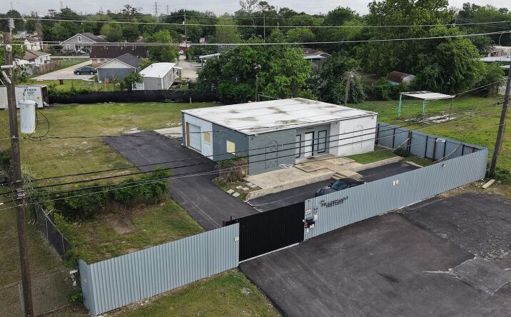 Pictures of Industrial, Retail, Mixed Use property located at 16526 Market Street, Channelview, TX 77530 for sales - image #1