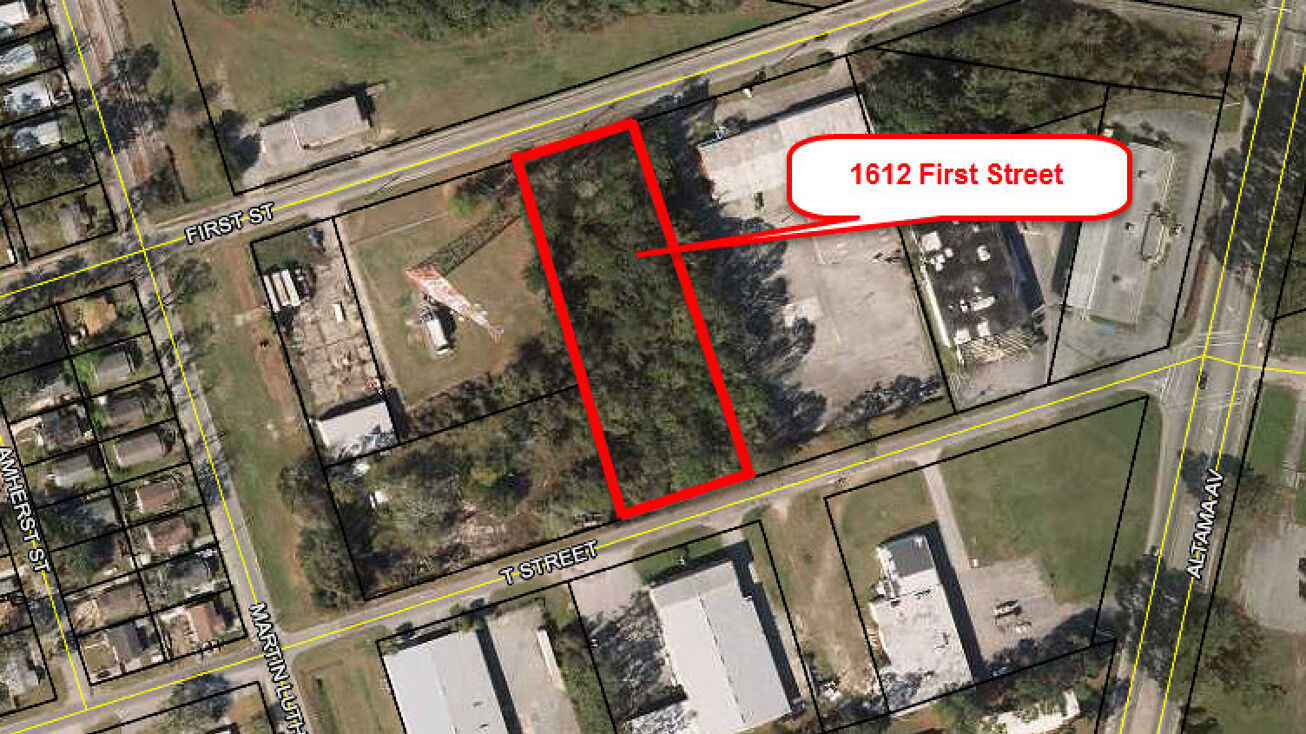 1612 1st St, Brunswick, GA 31520