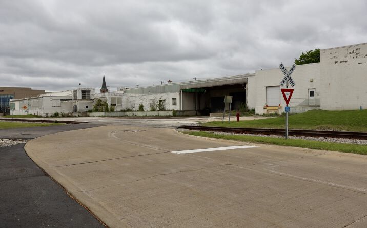 Pictures of Office, Industrial, Mixed Use property located at 800 N HAMILTON ST, SAGINAW, MI 48602-4354 for sales - image #1