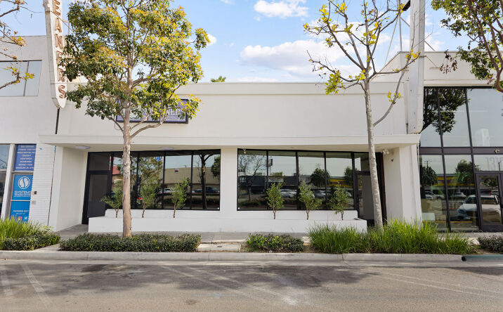Pictures of Retail property located at 13052 Hawthorne Boulevard, Hawthorne, CA 90250 for sales - image #1