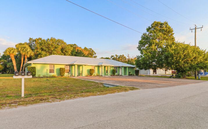 Pictures of Multifamily property located at 810 Southwest 2nd Street, Okeechobee, FL 34974, 110 Southwest 9th Avenue, Okeechobee, FL 34974 for sales - image #1