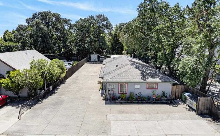 Pictures of Multifamily property located at 9140 Elk Grove Blvd, Elk Grove, CA 95624-2013, 9142 Elk Grove Blvd, Elk Grove, CA 95624-2013, 9144 Elk Grove Blvd, Elk Grove, CA 95624-2013, 9146 Elk Grove Blvd, Elk Grove, CA 95624-2013 for sales - image #1