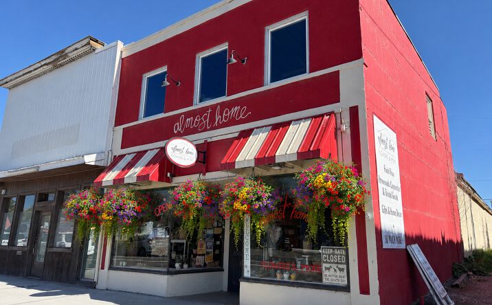 Pictures of Retail, Business for Sale property located at 540 GRAND AVE, DEL NORTE, CO 81132-2203 for sales - image #1
