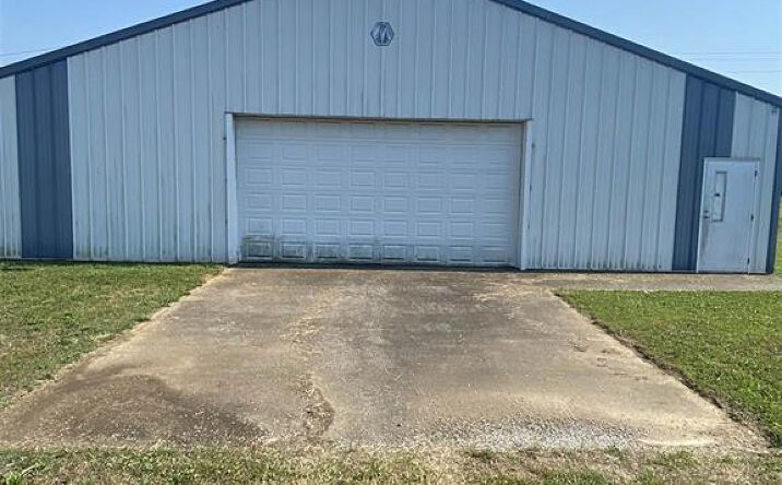 Pictures of Retail property located at 1790 W FOURTH ST, MOUNT VERNON, IN 47620 for sales - image #1