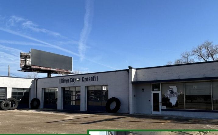 Pictures of Industrial property located at 4300 - 4302 Bridgeton Industrial Dr, Bridgeton, MO 63044 for sales - image #1
