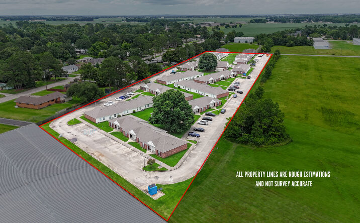Pictures of Multifamily property located at 1341 Twenty Arpent Road, New Iberia, LA 70560 for sales - image #1