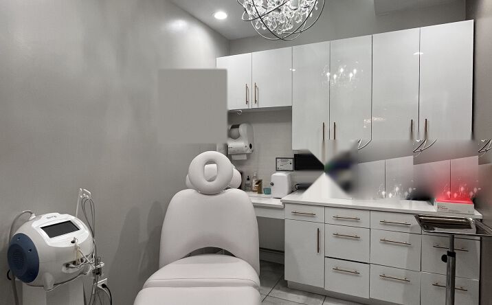 Pictures of Business for Sale, Retail property located at N/A, Chicago Suburb, IL 00000 for sales - image #1