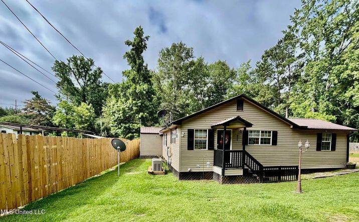 834 Maddox Avenue, 70125