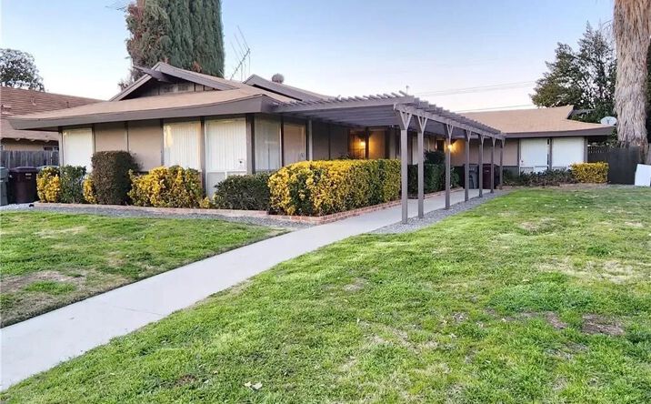 Pictures of Multifamily property located at 41660 Marine, Hemet, CA 92544 for sales - image #1