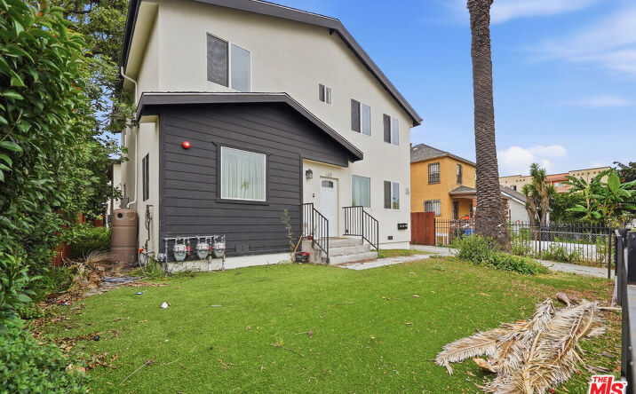 Pictures of Multifamily property located at 222 W 80th St, Los Angeles, CA 90003 for sales - image #1