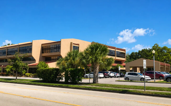 Pictures of Office property located at 2650 Bahia Vista Street, Sarasota, FL 34239 for sales - image #1