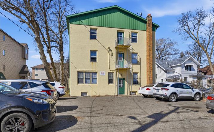 Pictures of Multifamily property located at 320 7th Ave S, St. Cloud, MN 56301 for sales - image #1