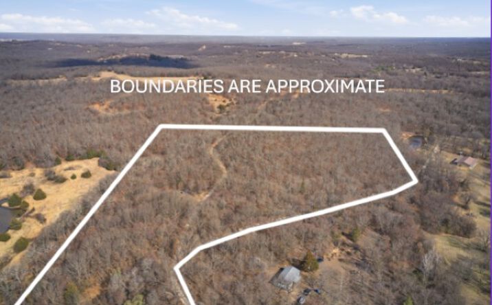 1234 Carter Road, Mounds