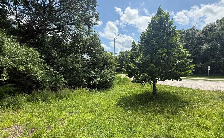 Pictures of Land, Multifamily property located at 4717 NW Northwood Road, Riverside, MO 64150 for sales - image #1