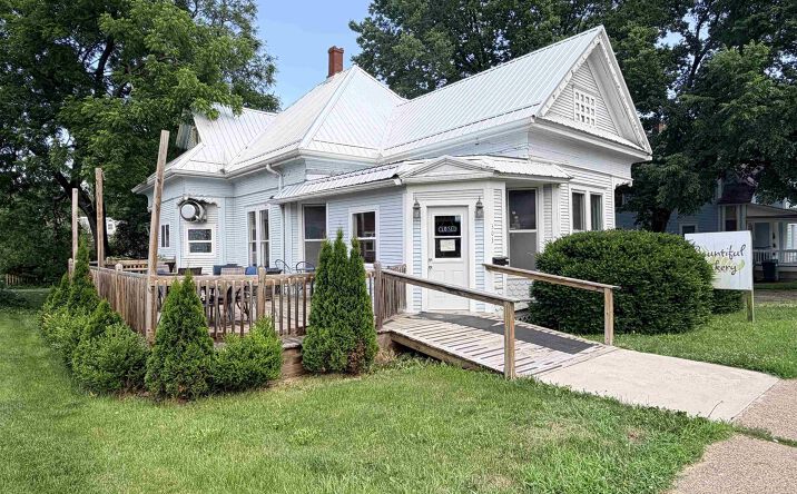 Pictures of Multifamily property located at 303 S Main Street, Fairfield, IA 52556 for sales - image #1