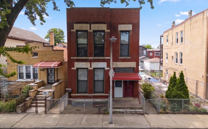 Pictures of Multifamily property located at 2918 S Wells Street, Chicago, IL 60616 for sales - image #1
