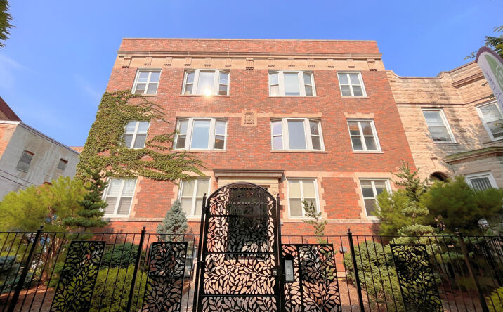 Pictures of Multifamily property located at 4240 S Calumet Avenue, Chicago, IL 60653 for sales - image #1
