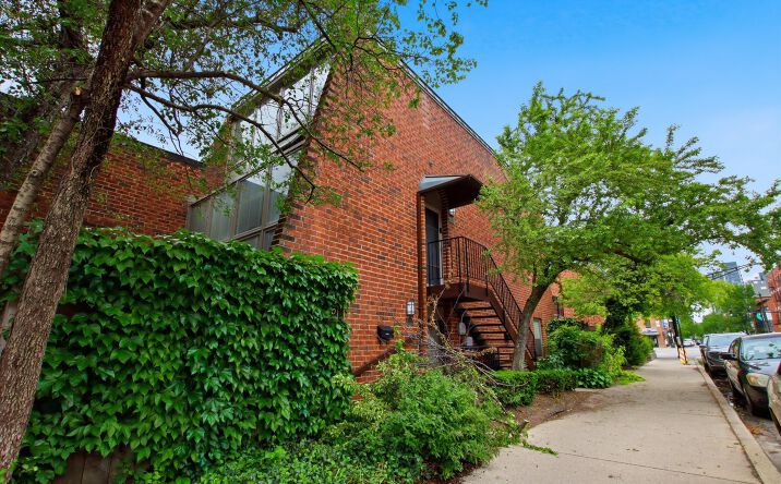 Pictures of Multifamily property located at 2170 N Lincoln Avenue, Chicago, IL 60614 for sales - image #1
