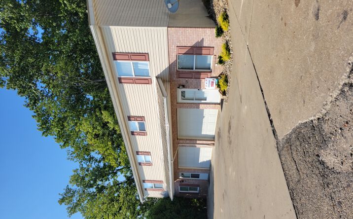 Pictures of Special Purpose property located at 527-547 Ridge Ave. NE , New Philadelphia, OH 44663 for sales - image #1